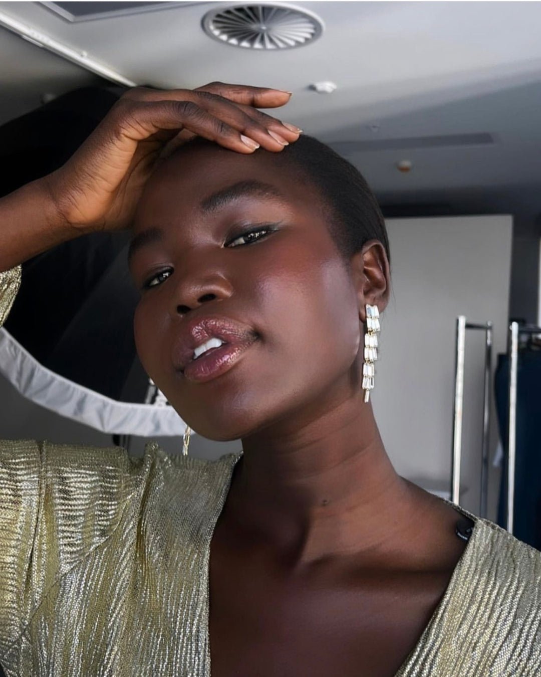 Model showcasing The MATTERfying Foundation 40 Cherish for a flawless matte finish.